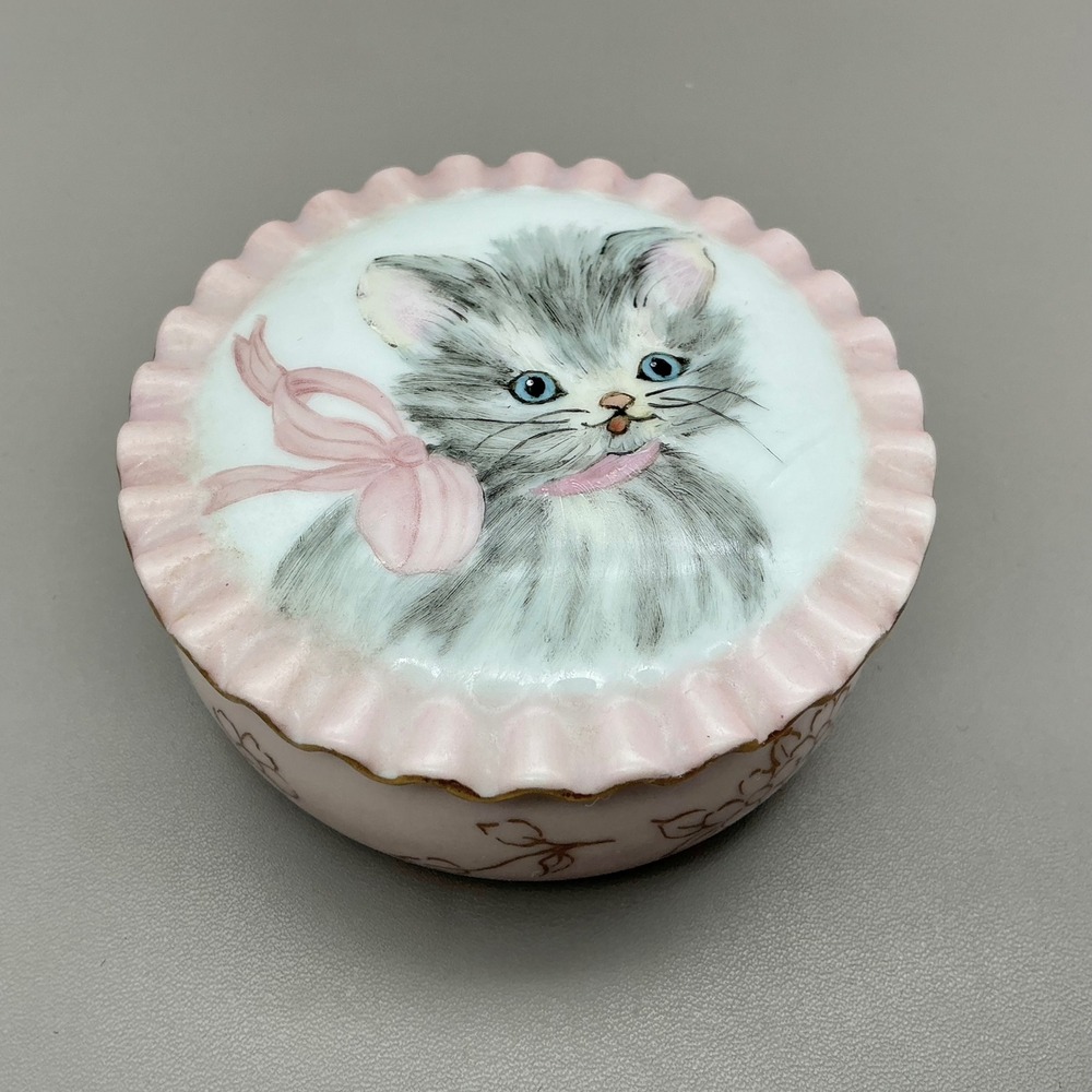 Dorothy Miller Trinket Box Hand Painted Porcelain Kitten Cat Pink Floral 4"